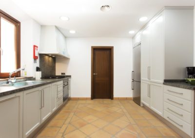 Fully equipped kitchen