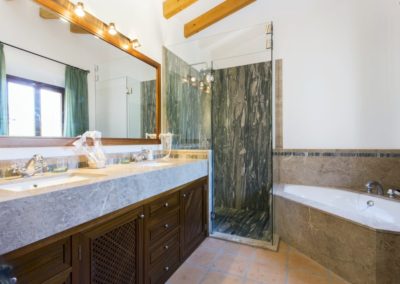 Master bedroom bathroom